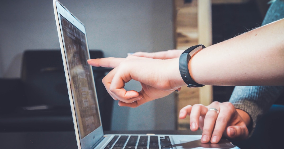NPS vs Health Score: qual usar para prever churn no SaaS B2B